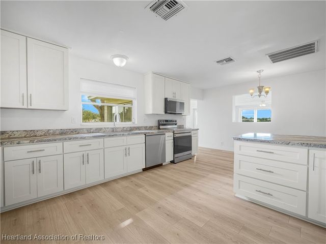 2736 Nautilus Drive, Avon Park, FL 33825