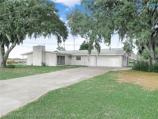 2736 Nautilus Drive, Avon Park, FL 33825