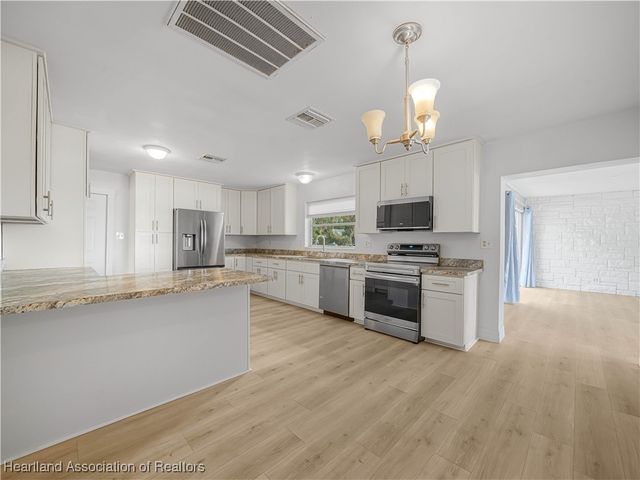 2736 Nautilus Drive, Avon Park, FL 33825