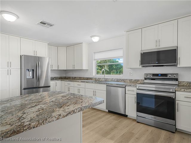 2736 Nautilus Drive, Avon Park, FL 33825