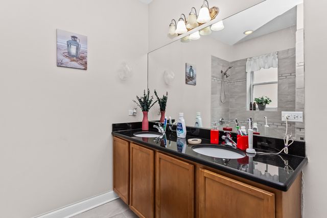 25 N Menard Avenue 2S, Chicago, IL 60644