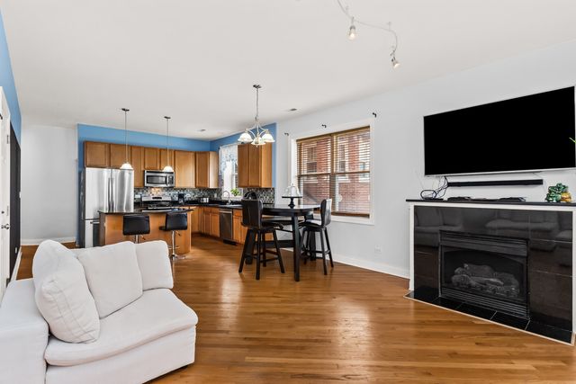 25 N Menard Avenue 2S, Chicago, IL 60644