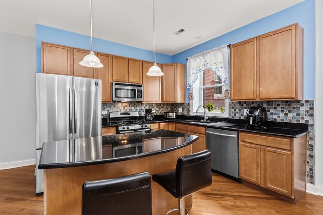 25 N Menard Avenue 2S, Chicago, IL 60644