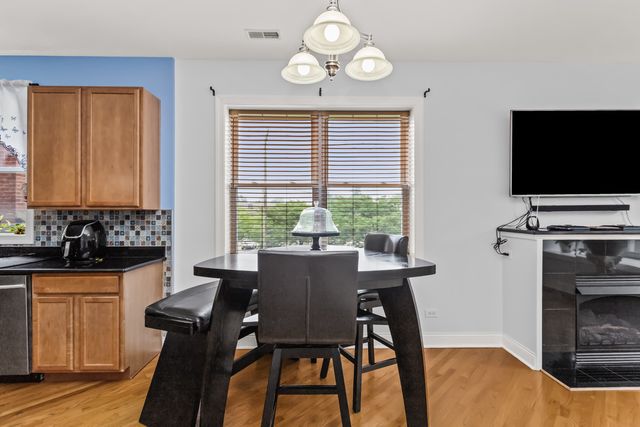 25 N Menard Avenue 2S, Chicago, IL 60644