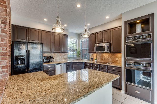 2628 Valley Creek Trail, Mckinney, TX 75072