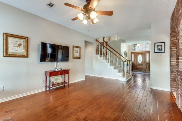 2628 Valley Creek Trail, Mckinney, TX 75072