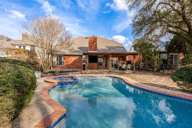 2628 Valley Creek Trail, Mckinney, TX 75072