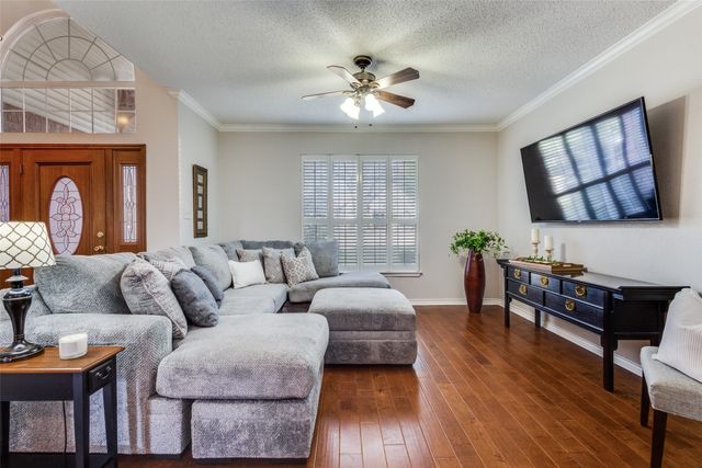 2628 Valley Creek Trail, Mckinney, TX 75072