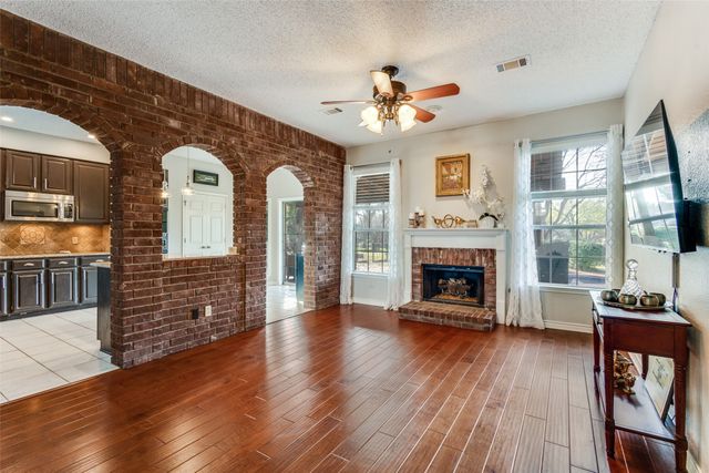 2628 Valley Creek Trail, Mckinney, TX 75072