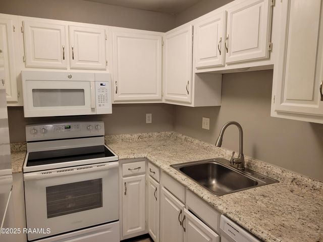 131 E Pamela Drive, Lafayette, LA 70506