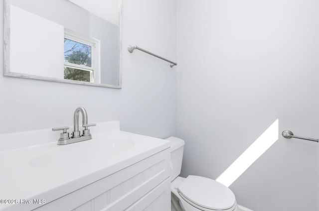 5017 Ilex Drive, Wilmington, NC 28412