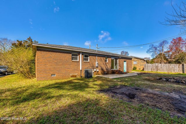 5017 Ilex Drive, Wilmington, NC 28412
