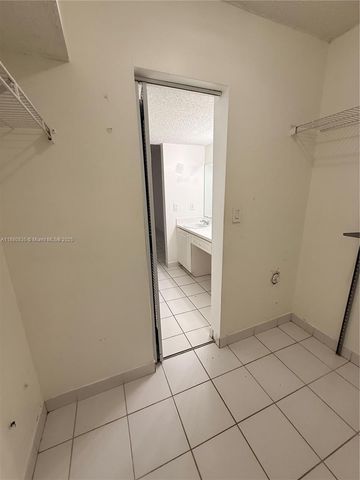 6300 SW 138th Ct 102, Miami, FL 33183