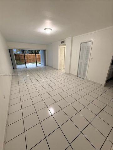 6300 SW 138th Ct 102, Miami, FL 33183