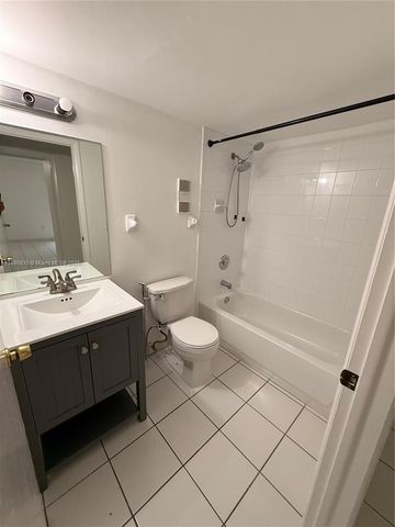 6300 SW 138th Ct 102, Miami, FL 33183