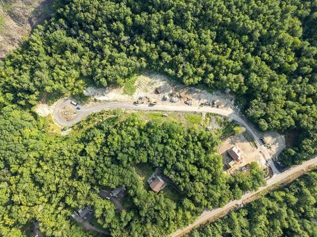 1 Jaytee Drive, Alton, NH 03809