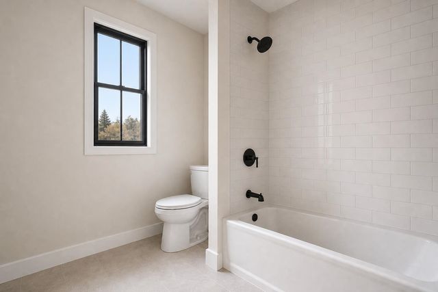 1 Jaytee Drive, Alton, NH 03809