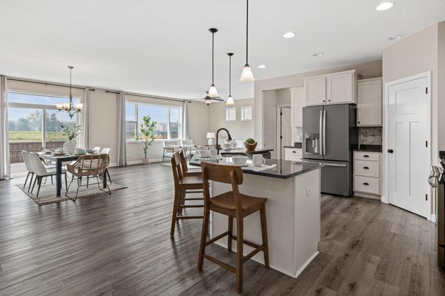 9189 Plymouth Road, Woodbury, MN 55129