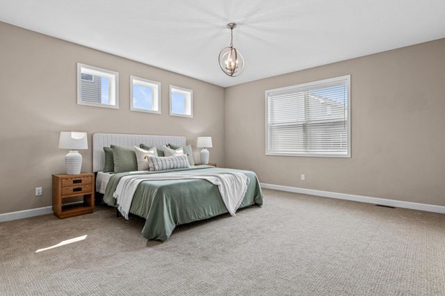 9189 Plymouth Road, Woodbury, MN 55129