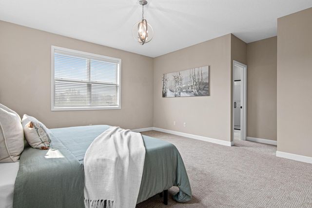 9189 Plymouth Road, Woodbury, MN 55129