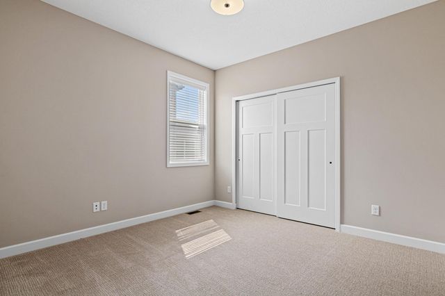 9189 Plymouth Road, Woodbury, MN 55129
