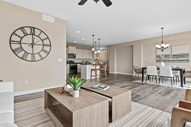9189 Plymouth Road, Woodbury, MN 55129