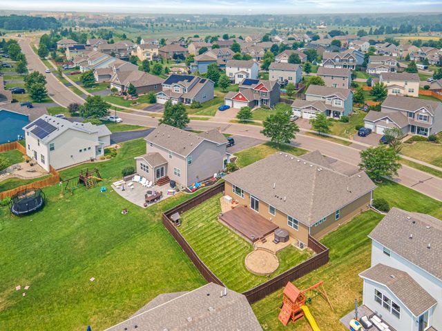 9189 Plymouth Road, Woodbury, MN 55129