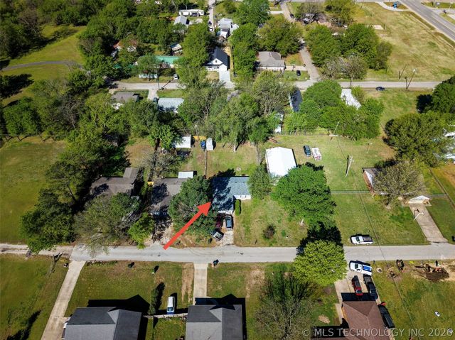 6 S Warren Street, Kiefer, OK 74041