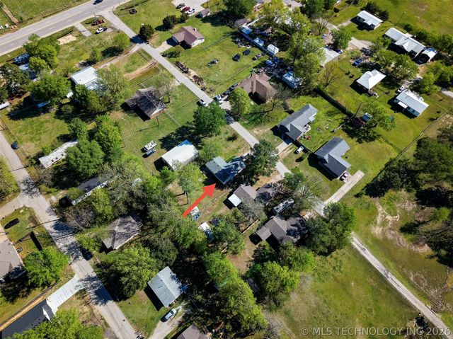 6 S Warren Street, Kiefer, OK 74041