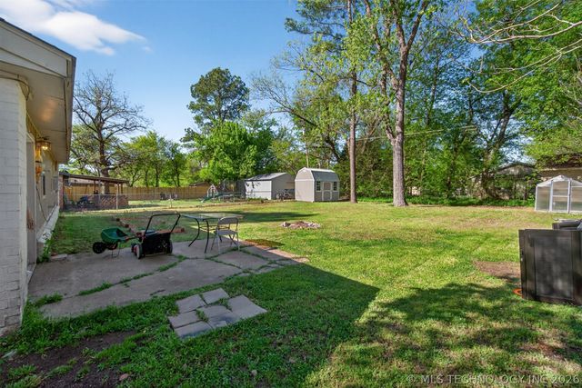 6 S Warren Street, Kiefer, OK 74041