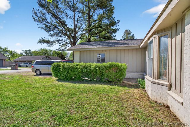 6 S Warren Street, Kiefer, OK 74041