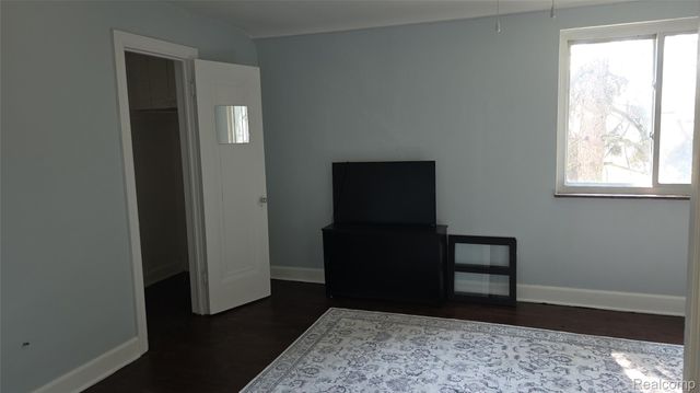 1332 Fort Park Boulevard, Lincoln Park, MI 48146