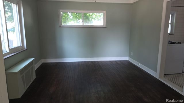 1332 Fort Park Boulevard, Lincoln Park, MI 48146