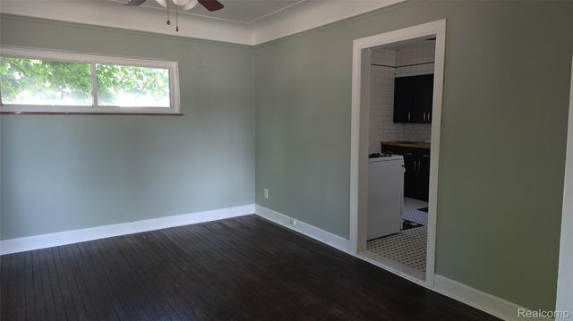 1332 Fort Park Boulevard, Lincoln Park, MI 48146