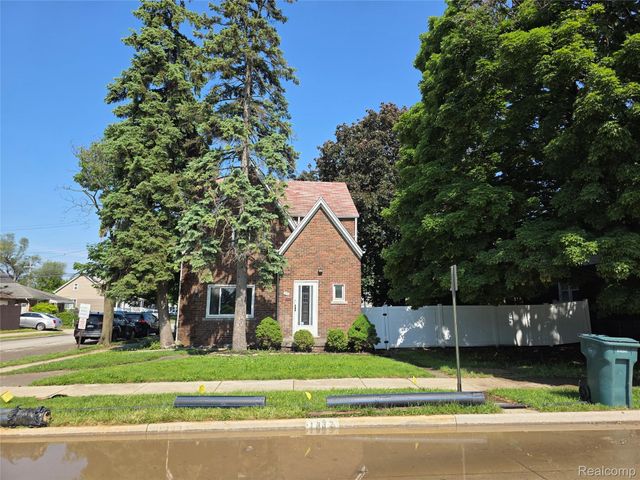 1332 Fort Park Boulevard, Lincoln Park, MI 48146
