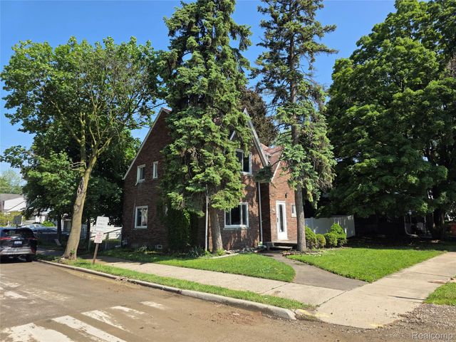 1332 Fort Park Boulevard, Lincoln Park, MI 48146