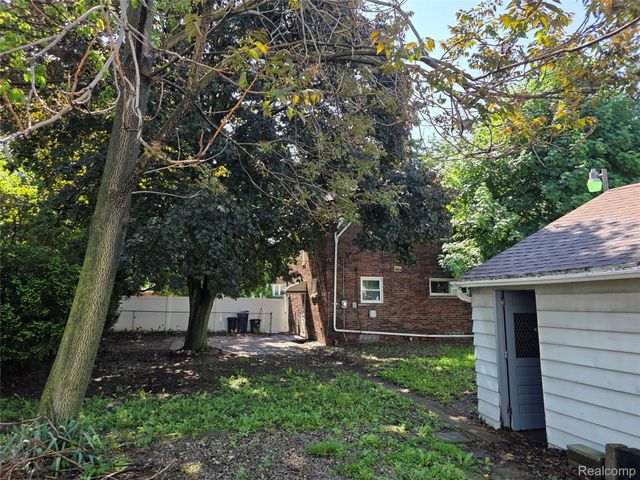 1332 Fort Park Boulevard, Lincoln Park, MI 48146