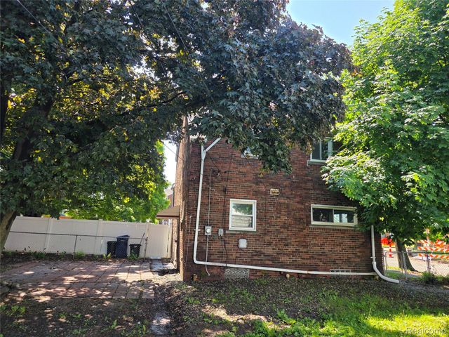 1332 Fort Park Boulevard, Lincoln Park, MI 48146