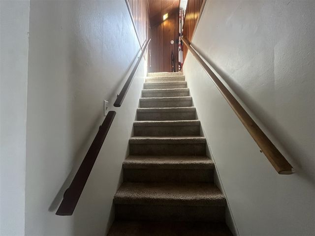 19977 Elkhart Street, Harper Woods, MI 48225