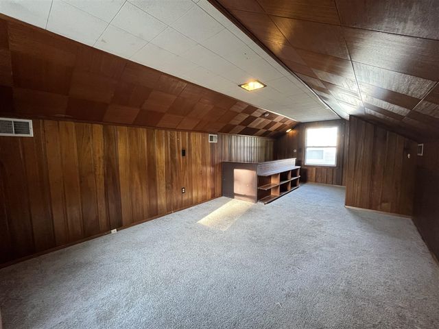 19977 Elkhart Street, Harper Woods, MI 48225