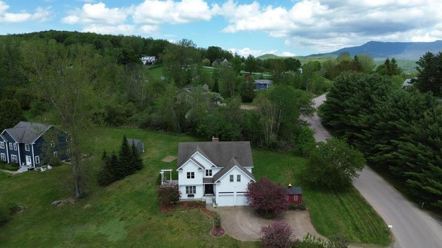 10 Meadow Drive, Jericho, VT 05465