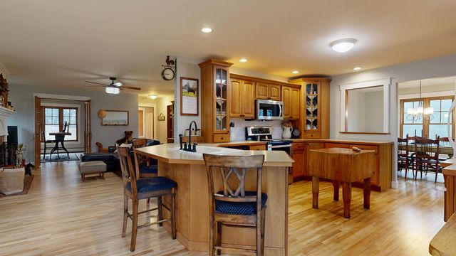 10 Meadow Drive, Jericho, VT 05465