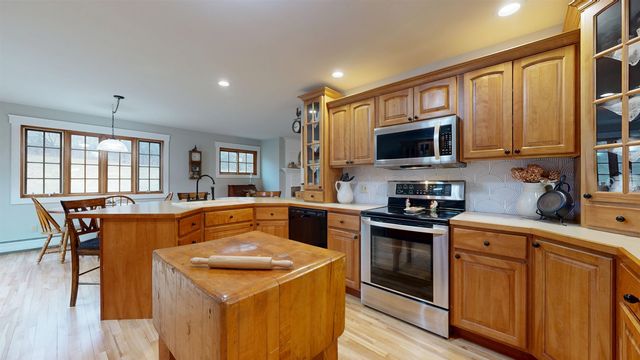 10 Meadow Drive, Jericho, VT 05465