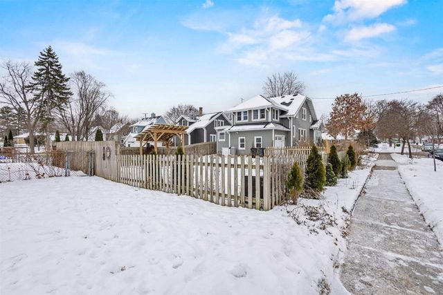 726 SHERMAN AVE W, Fort Atkinson, WI 53538