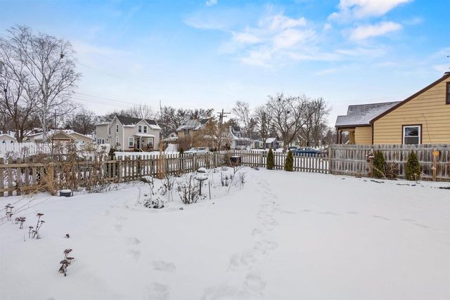 726 SHERMAN AVE W, Fort Atkinson, WI 53538