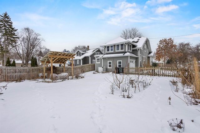 726 SHERMAN AVE W, Fort Atkinson, WI 53538