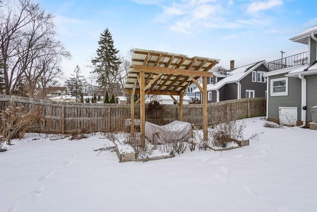 726 SHERMAN AVE W, Fort Atkinson, WI 53538