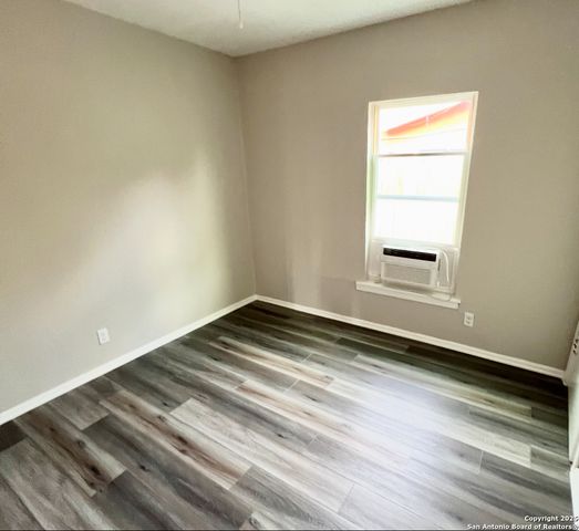 667 Ellor, San Antonio, TX 78228