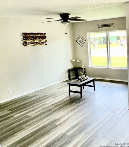 667 Ellor, San Antonio, TX 78228