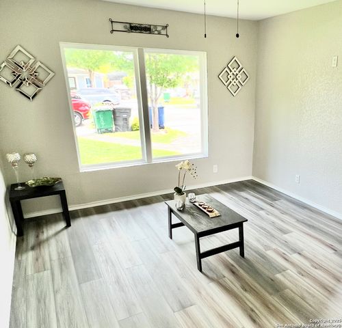 667 Ellor, San Antonio, TX 78228